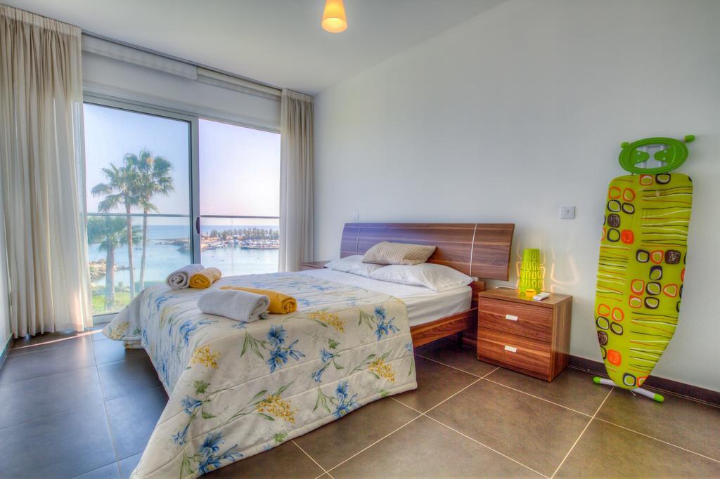 Beachfront Trident 프로타라스 외부 사진