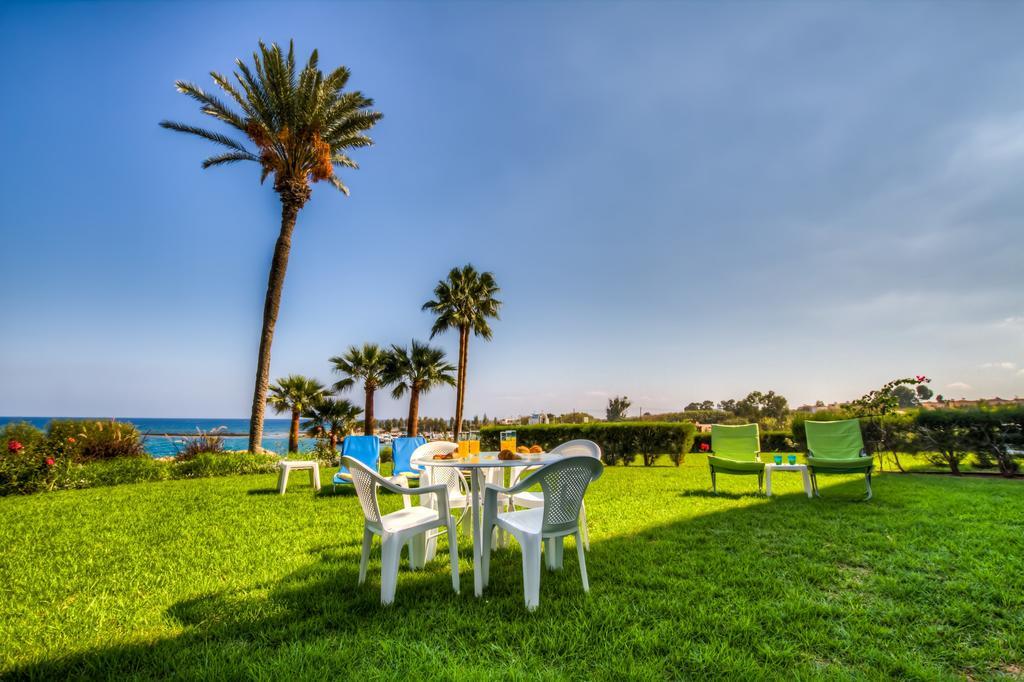 Beachfront Trident 프로타라스 외부 사진